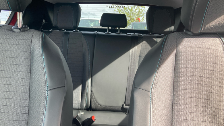 Peugeot 208 1.2 PureTech 100 Allure 5dr Petrol Hatchback